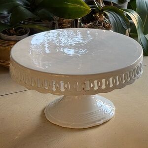 White round Ceramic Cake Stand Pedestal,Basic porcelain home essential & beyond